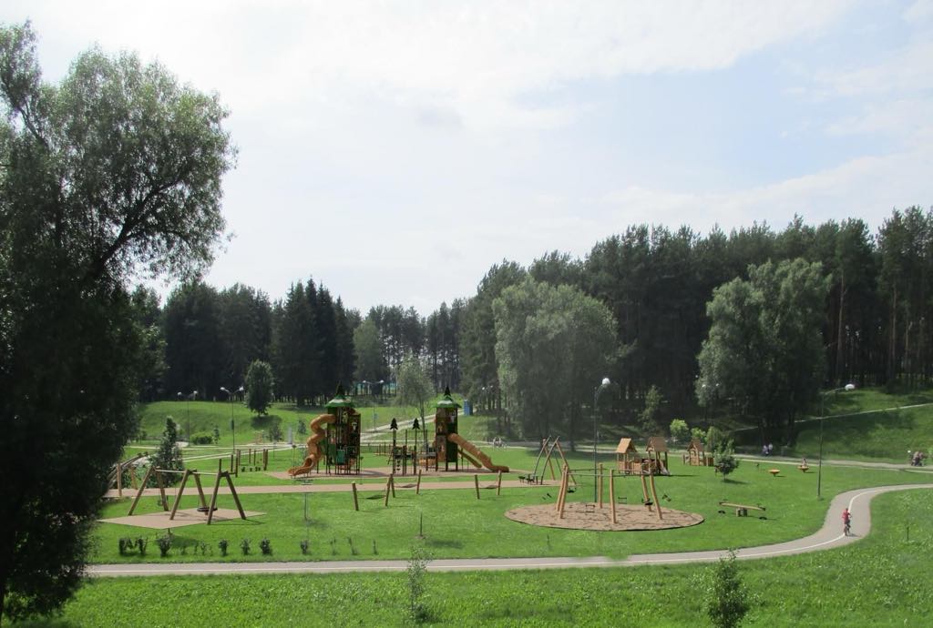Utenos Vyžuonos parkas ir žaidimų aikštelė