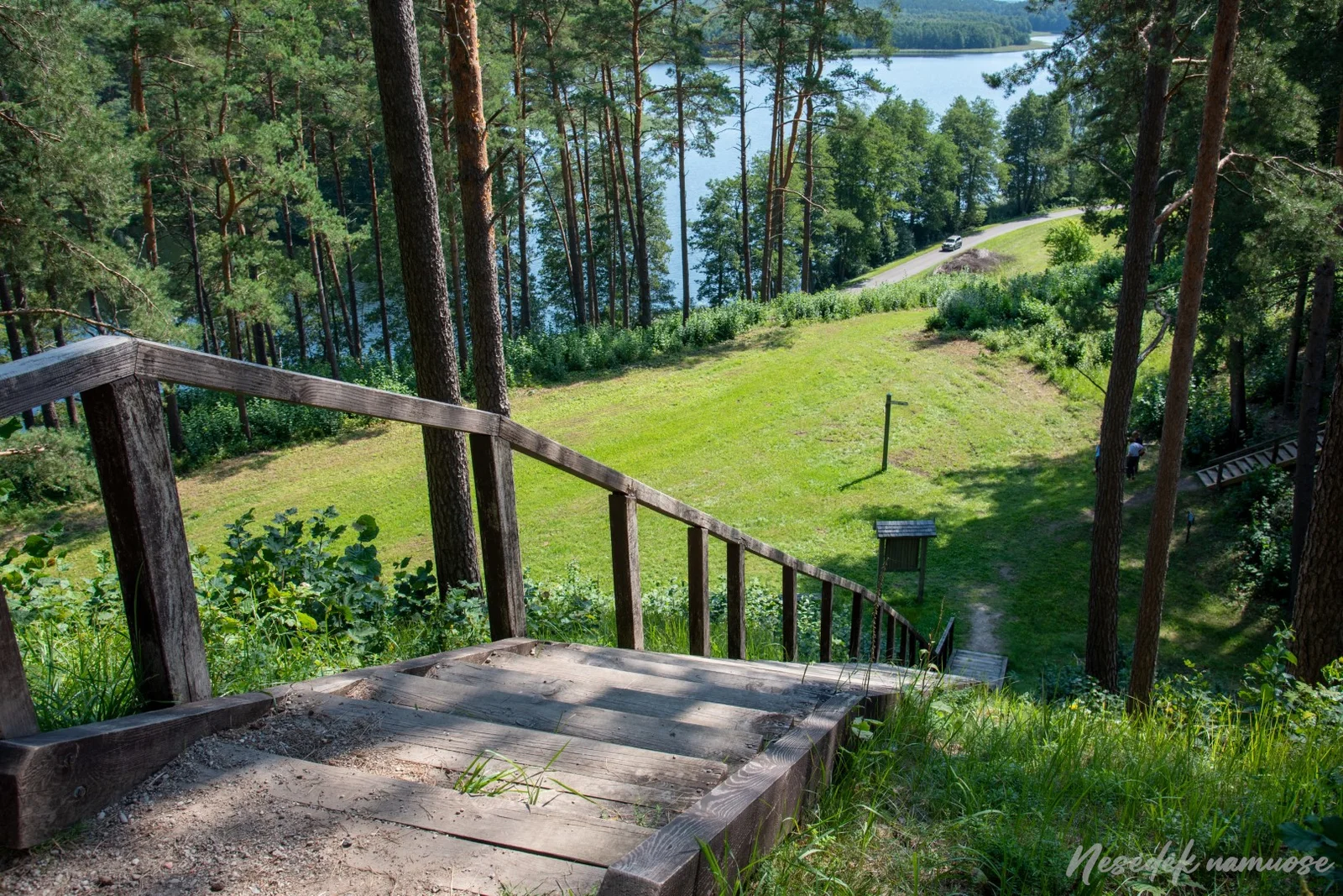 Ginučių piliakalnis (nuotr. iš „Nesėdėk namuose“ svetainės)