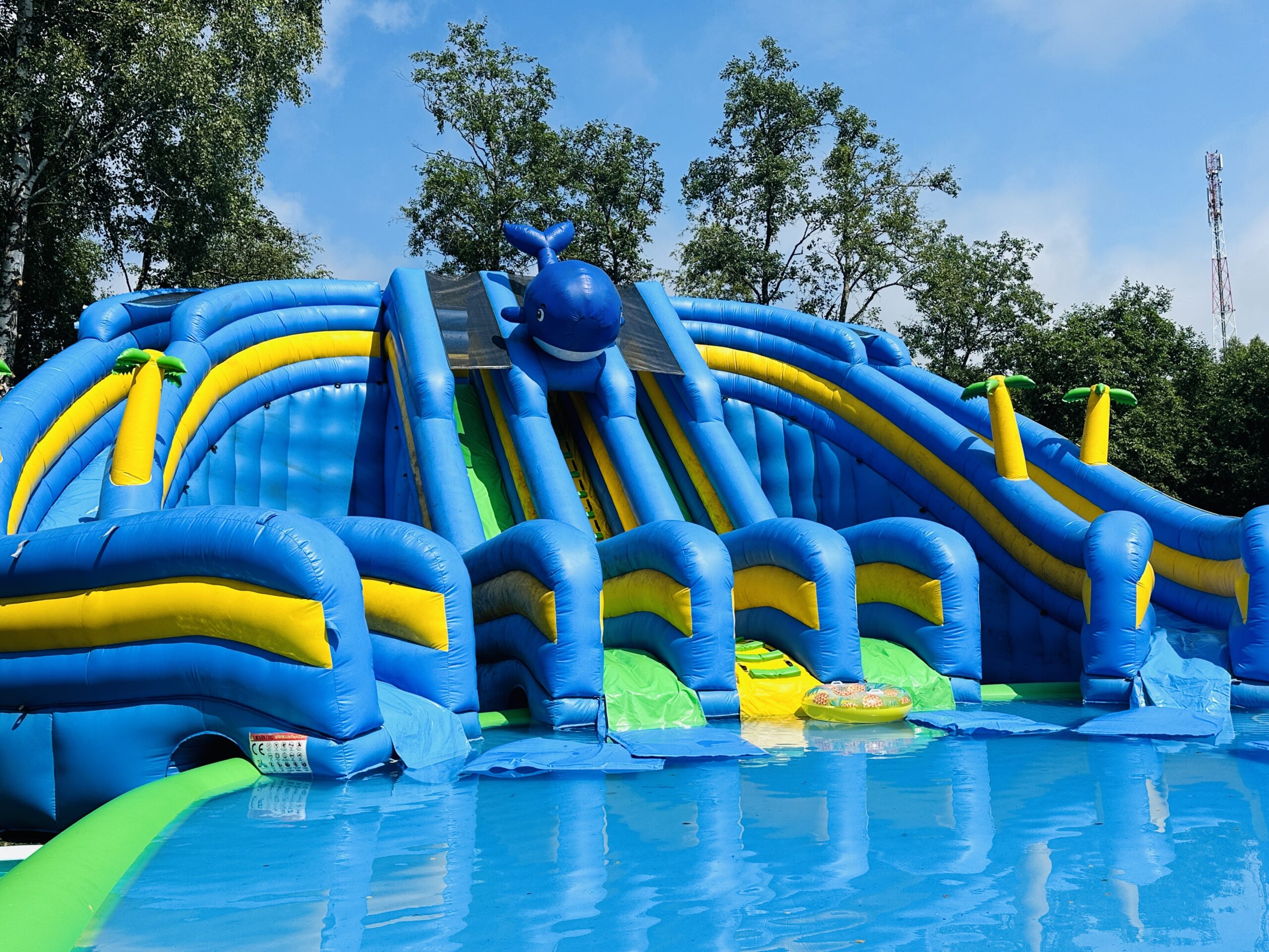 Wake Inn vandenlenčių ir batutų parkas Vilniuje