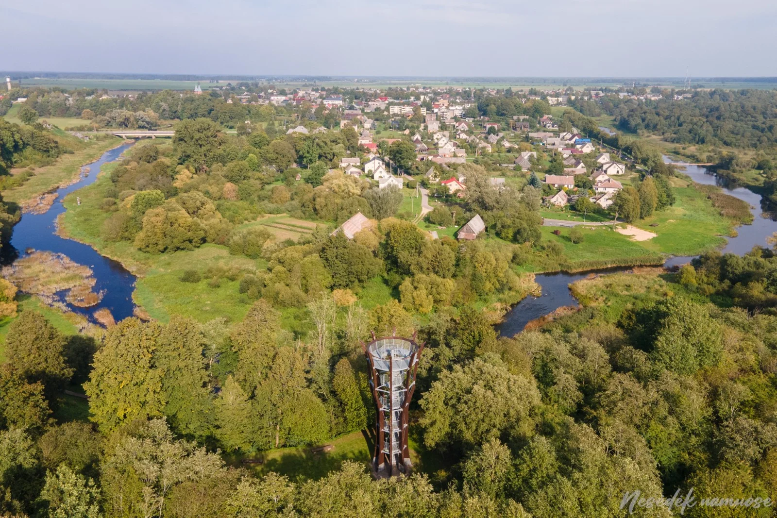 Jurakalnio apžvalgos bokštas (nuotr. iš „Nesėdėk namuose“ svetainės)