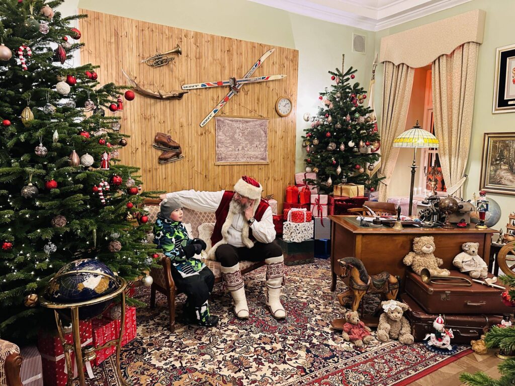 Kalėdos Krikštėnų dvare 2025: laukia šventiniai nuotykiai elfų planetoje