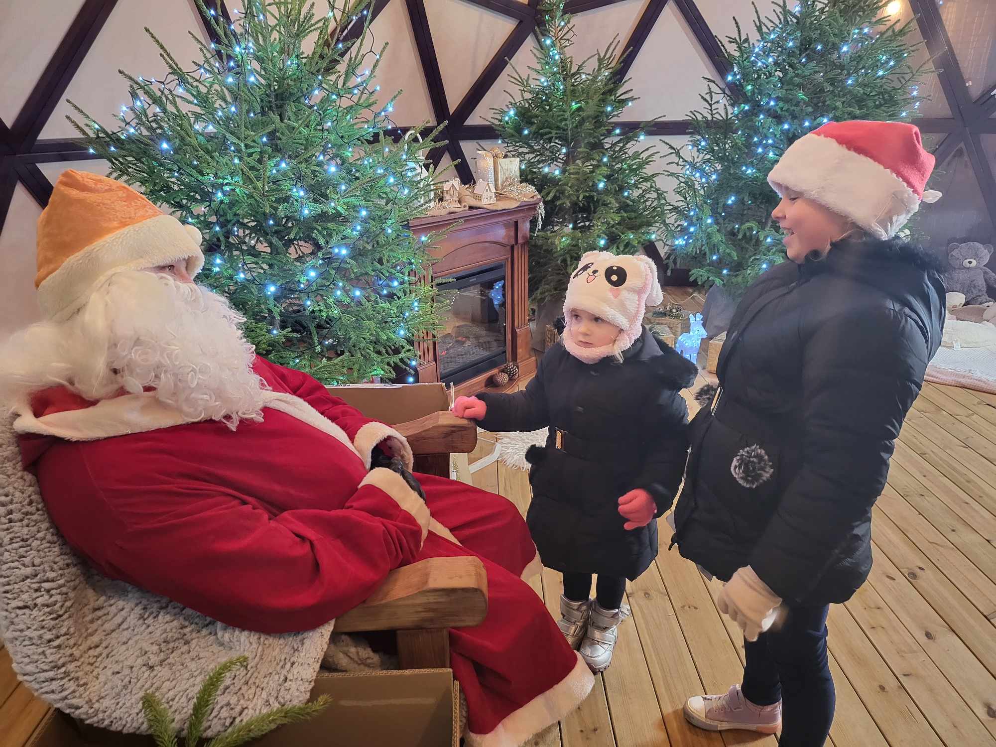 Kalėdų Senelio rezidencijos Lietuvoje 2025: žiemos pramogų gidas