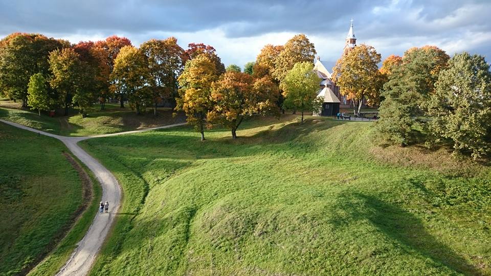 Kernavės piliakalniai