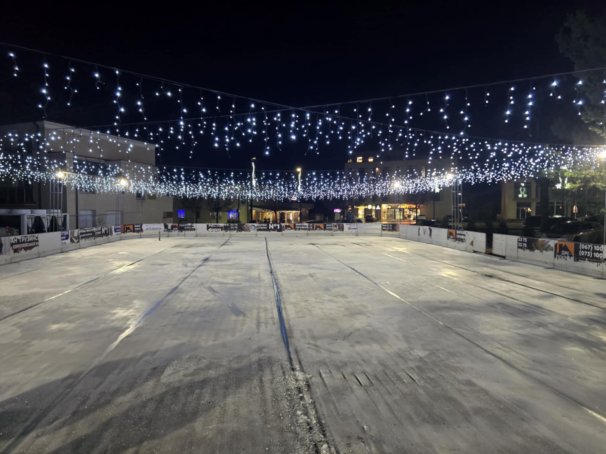 Ledo čiuožykla Alytaus Rotušės aikštėjė