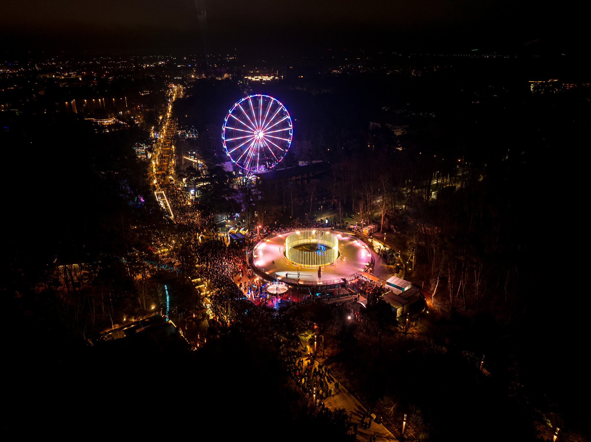 Ledo čiuožykla Palangoje Jūratės ir Kastyčio skvere