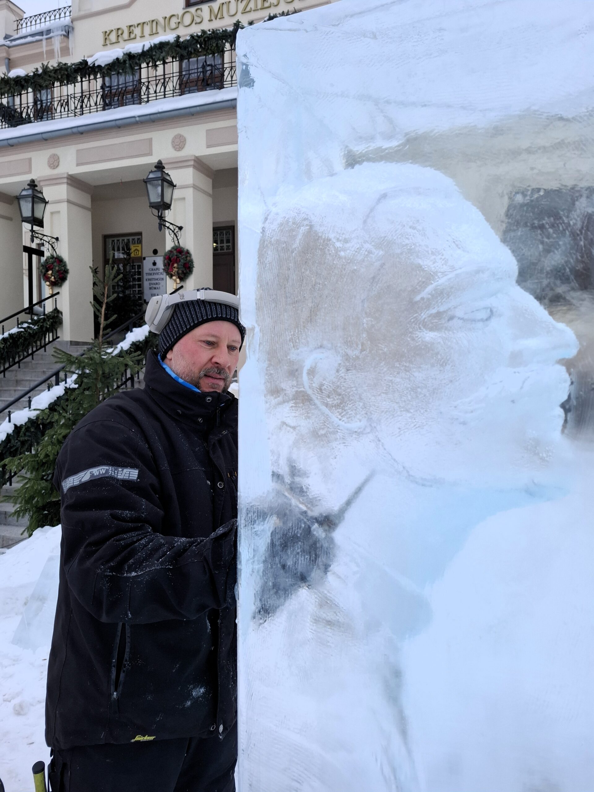 Kretingos grafų Tiškevičių parke gimsta ledo skulptūrų galerija