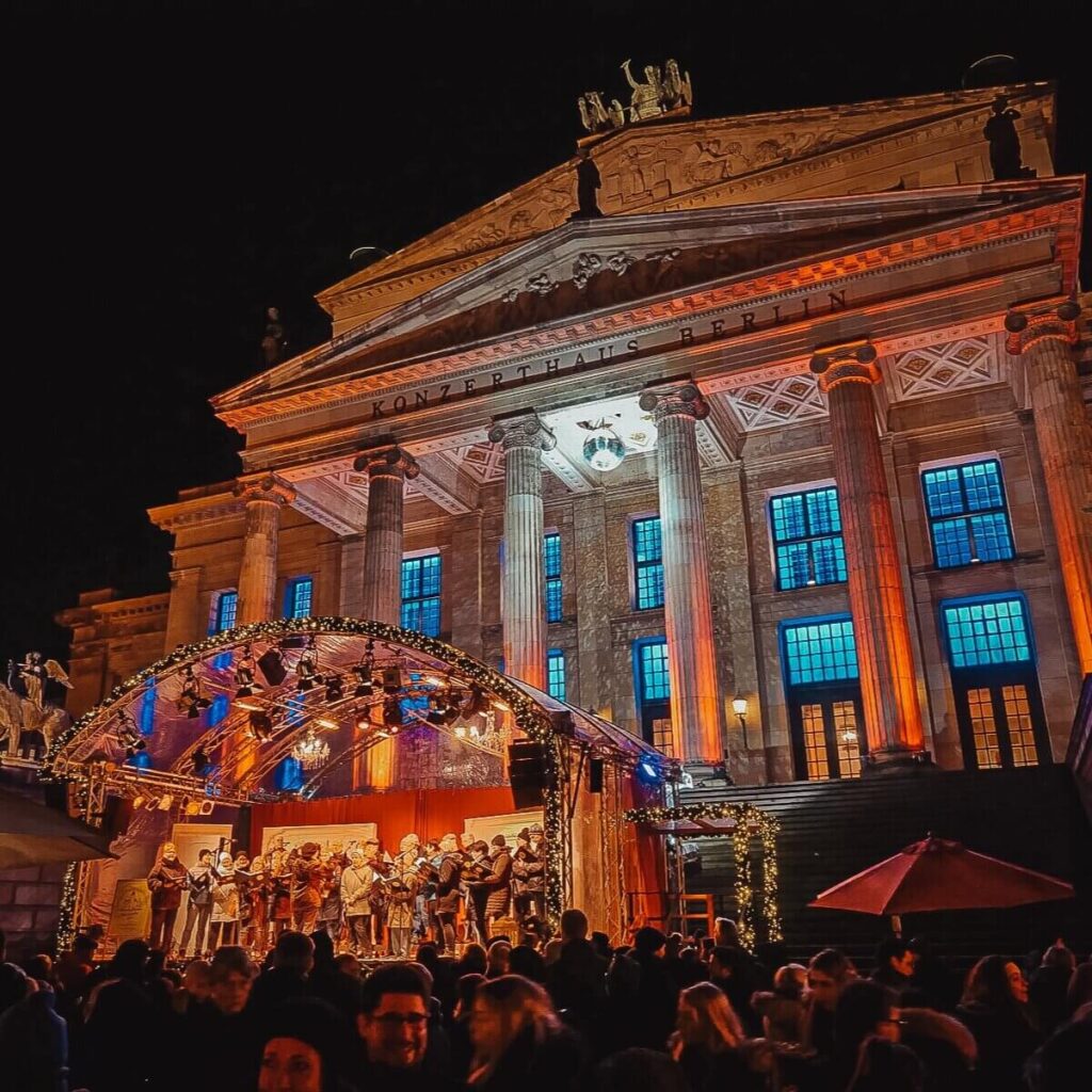 Weihnachtszauber Gendarmenmarkt mugė Berlyne (weihnachtsmarkt-berlin.de nuotr.)