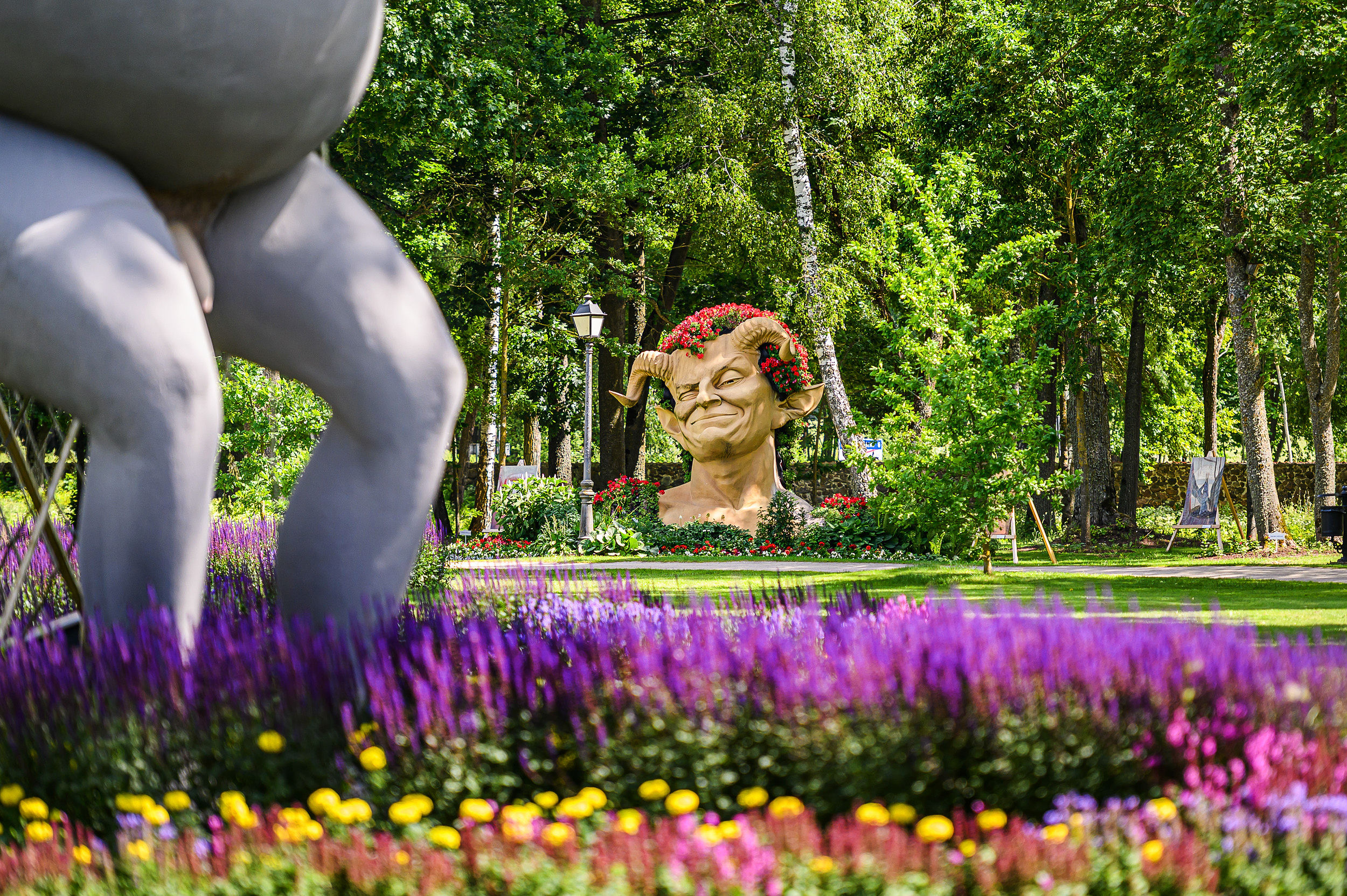 Pakruojo dvare atidaromas Vasaros gėlių festivalis