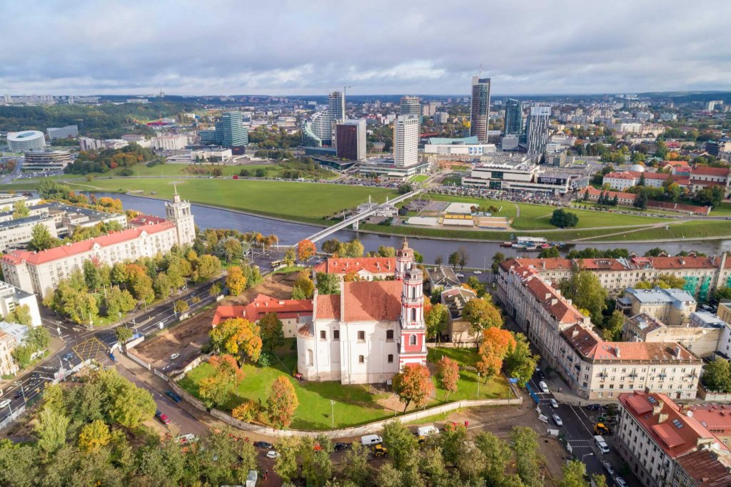 Pieva prie Baltojo tilto (Neakivaizdinis Vilnius nuotr.) Pieva prie Baltojo tilto (Neakivaizdinis Vilnius nuotr.)