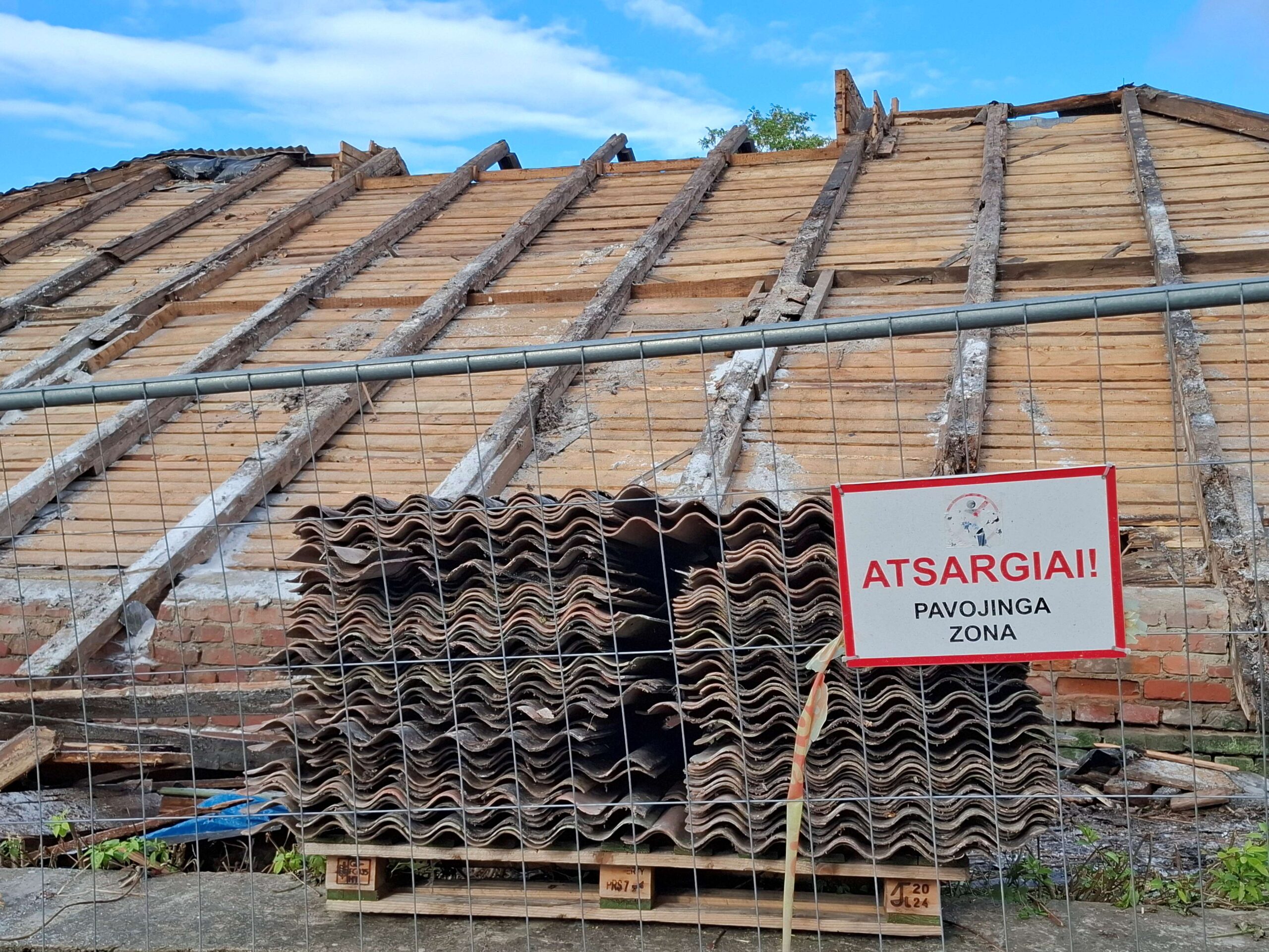 Atgims dar vienas Kretingos dvaro sodybos pastatas