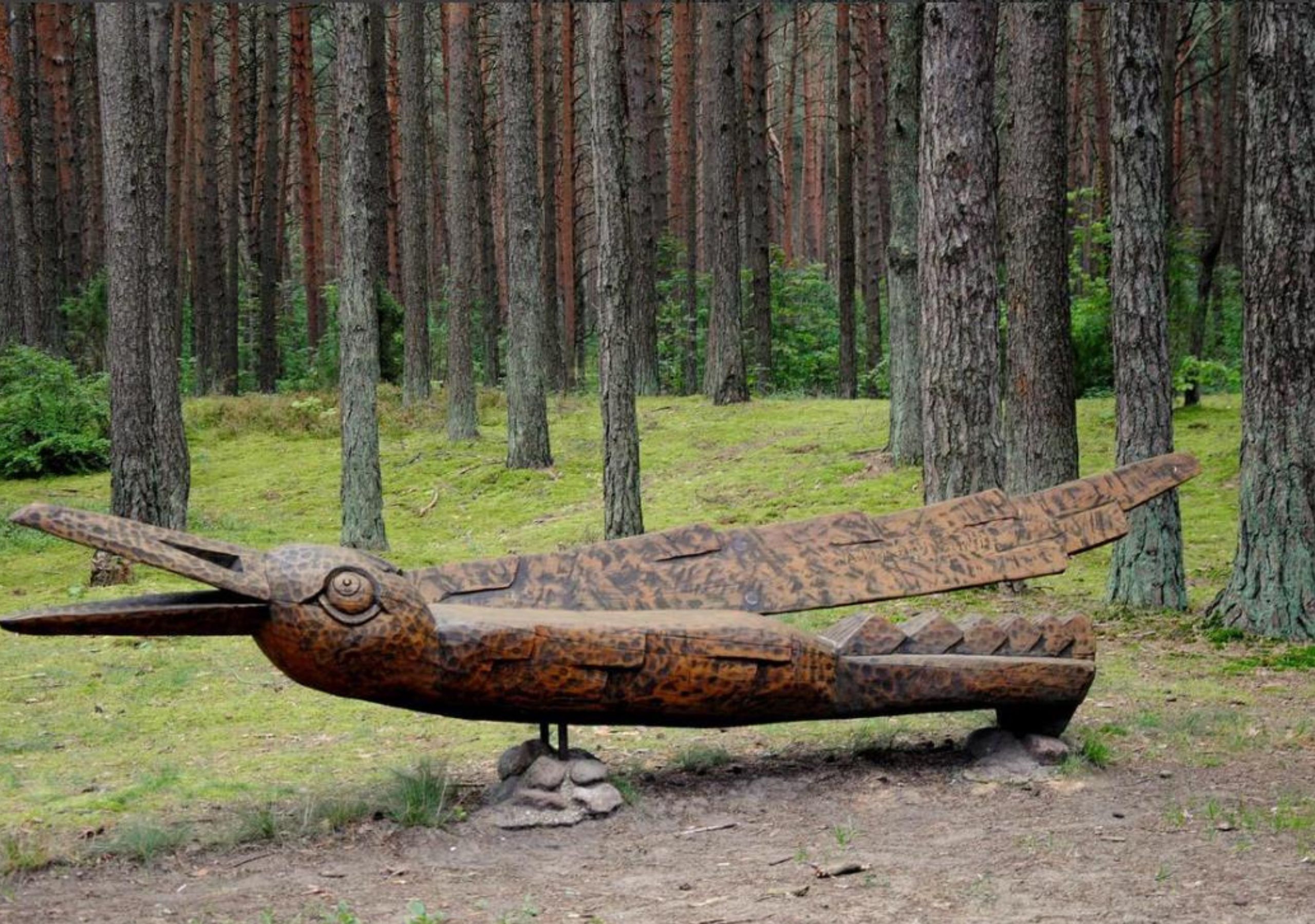 Vinco Mykolaičio - Putino skulptūrinių suolelių parkas (nuotr. Kauno rajono TIC)