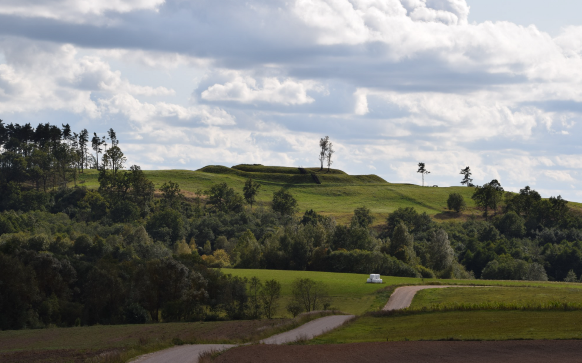 Sprūdės piliakalnis (nuotr. Žemaitijos TIC)