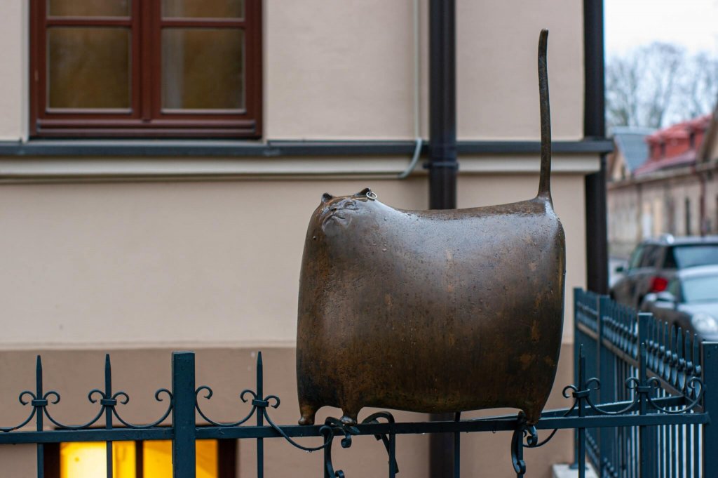 Užupio katinas Vilniuje (nuotr. Neakivaizdinis Vilnius)
