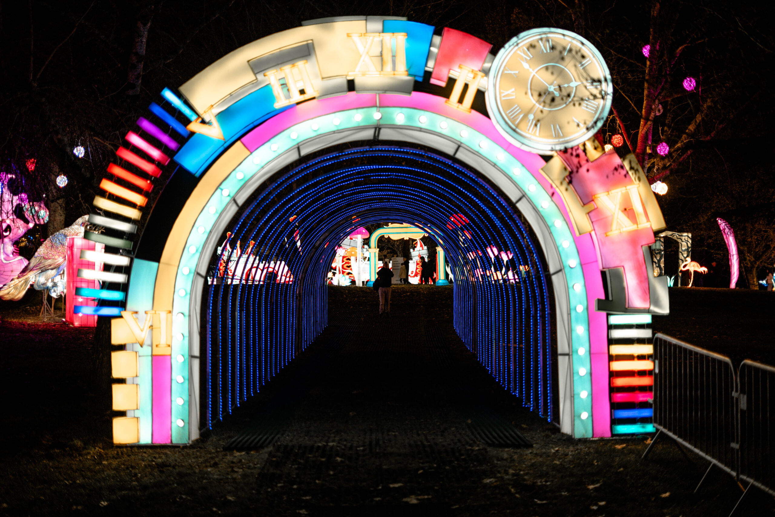 Didysis šviesos ir žibintų festivalis Féérie des Lanternes Castel Novel pilyje