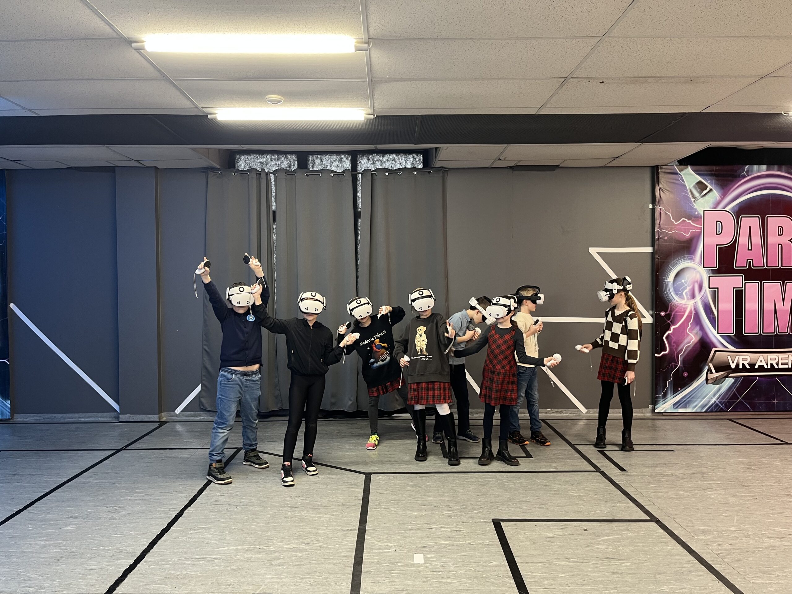 PartyTime virtualios realybės (VR) pramogų arena