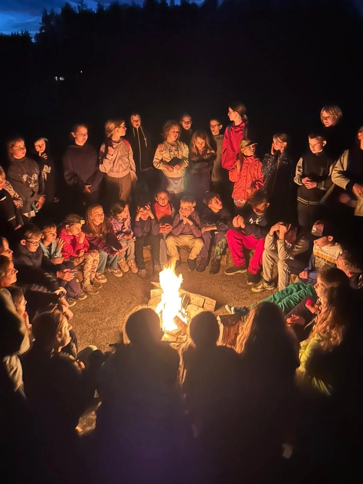 BASAKOJO stovyklos su nakvyne