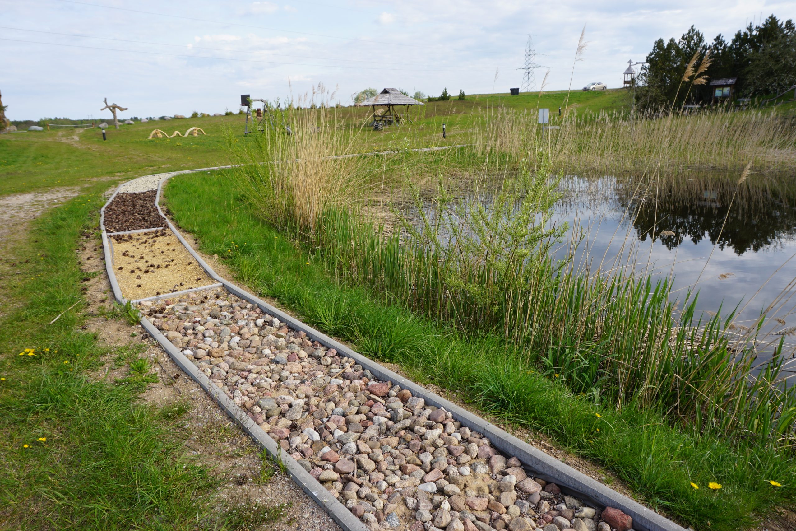 Basų kojų refleksoterapijos takas (Kretingos raj. savivaldybės nuotr.)