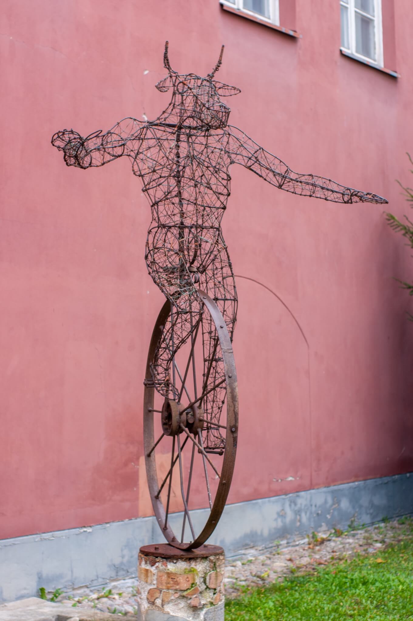 Vilniaus gatvėse pasislėpę gyvūnai: žaismingas skulptūrų maršrutas