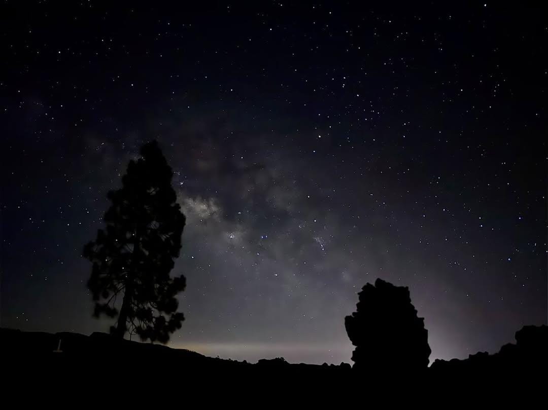 Atraskite žvaigždes Tenerifėje: išskirtinė ekskursija į Teidę mažoms grupėms su profesionaliu gidu